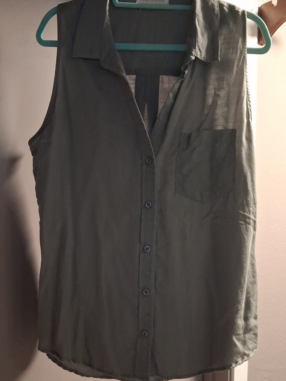 Side Stitch Olive Green Sleeveless Button-Front Shirt